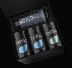 Tastea New Me Box - Giftbox - Trakteer Jezelf, Om Cadeau Te Geven - Assortiment - Met Cafeïne - Detox, Skintight én Een Theebeker -Voedsel Serie Winkel 1200x1136 5