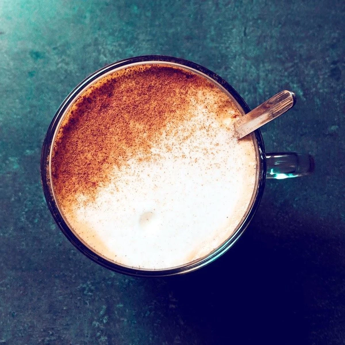 CHALO Chini Masala Chai Latte - Indische Vegan Chai - Zwarte Assam Thee - 25 Porties/ 300GR - Met Minder Suiker 4 CHALO Chini Masala Chai Latte - Indische Vegan Chai - Zwarte Assam Thee - 25 Porties/ 300GR - Met Minder Suiker - Afbeelding 4