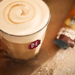 Douwe Egberts Verwenkoffie Latte Caramel Oploskoffie - 5 X 8 Zakjes -Voedsel Serie Winkel 1200x1200 32