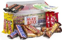 Chocolade Box Met Chocoladerepen - 50 Stuks - Lion, Twix, Nuts, Mars, Galak Popri, Snickers En KitKat 4-Finger