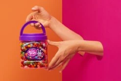 The Jelly Bean Factory Snoeppot à 1,4 Kg Snoep - 36 Huge Flavours Jelly Beans -Voedsel Serie Winkel 1200x801