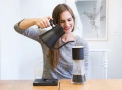 FELLOW - Stagg [XF] Set (Dripper + Carafe) - Handmatige Filterkoffie Set -Voedsel Serie Winkel 1200x886