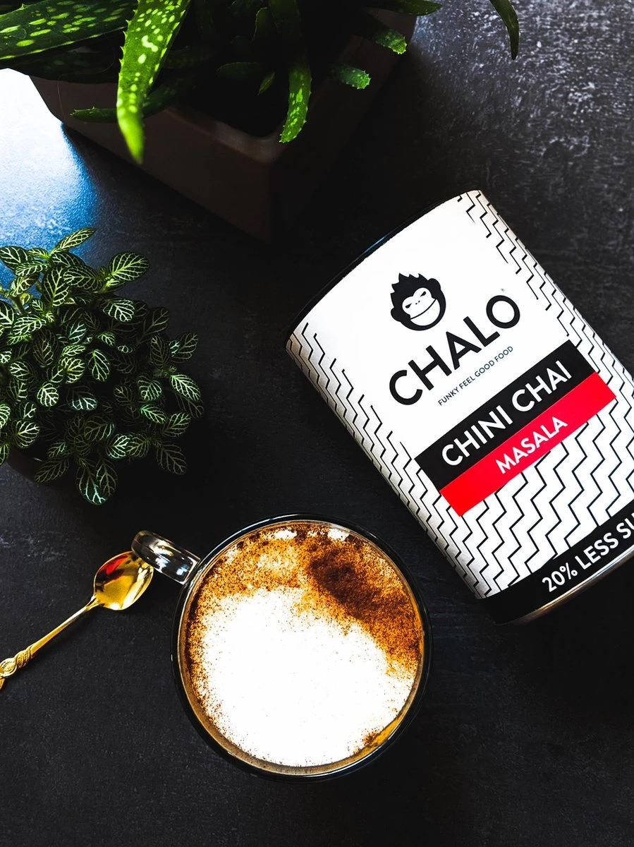 CHALO Chai Latte - Indian Chai Starterkit - Zwarte Assam Thee - 5 Smaken Heerlijke Indische Thee X 300GR 9 CHALO Chai Latte - Indian Chai Starterkit - Zwarte Assam Thee - 5 Smaken Heerlijke Indische Thee X 300GR - Afbeelding 9