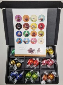 Chocoladecadeau - Chocolade Ballen Proeverij Pakket | Chocolade Pakket Met 9 Verschillende Chocolade Smaken Lindt Chocolade Met Mystery Card 'Happy Valentine's Day' Met Persoonlijke (video)boodschap | Cadeaupakket | Feestdagen Box | Chocolade Cadeau -Voedsel Serie Winkel 899x1200 19