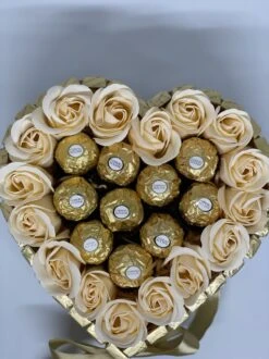 Chocolade XL Hart Geschenk - Valentijn Cadeau - Ferrero Rocher Valentijn Cadeau - Valentijnsdag Geschenk - Liefde - Moederdag -Voedsel Serie Winkel 899x1200 32