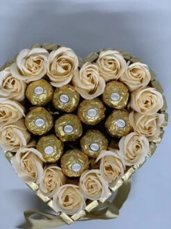 Chocolade XL Hart Geschenk - Valentijn Cadeau - Ferrero Rocher Valentijn Cadeau - Valentijnsdag Geschenk - Liefde - Moederdag -Voedsel Serie Winkel 899x1200 33