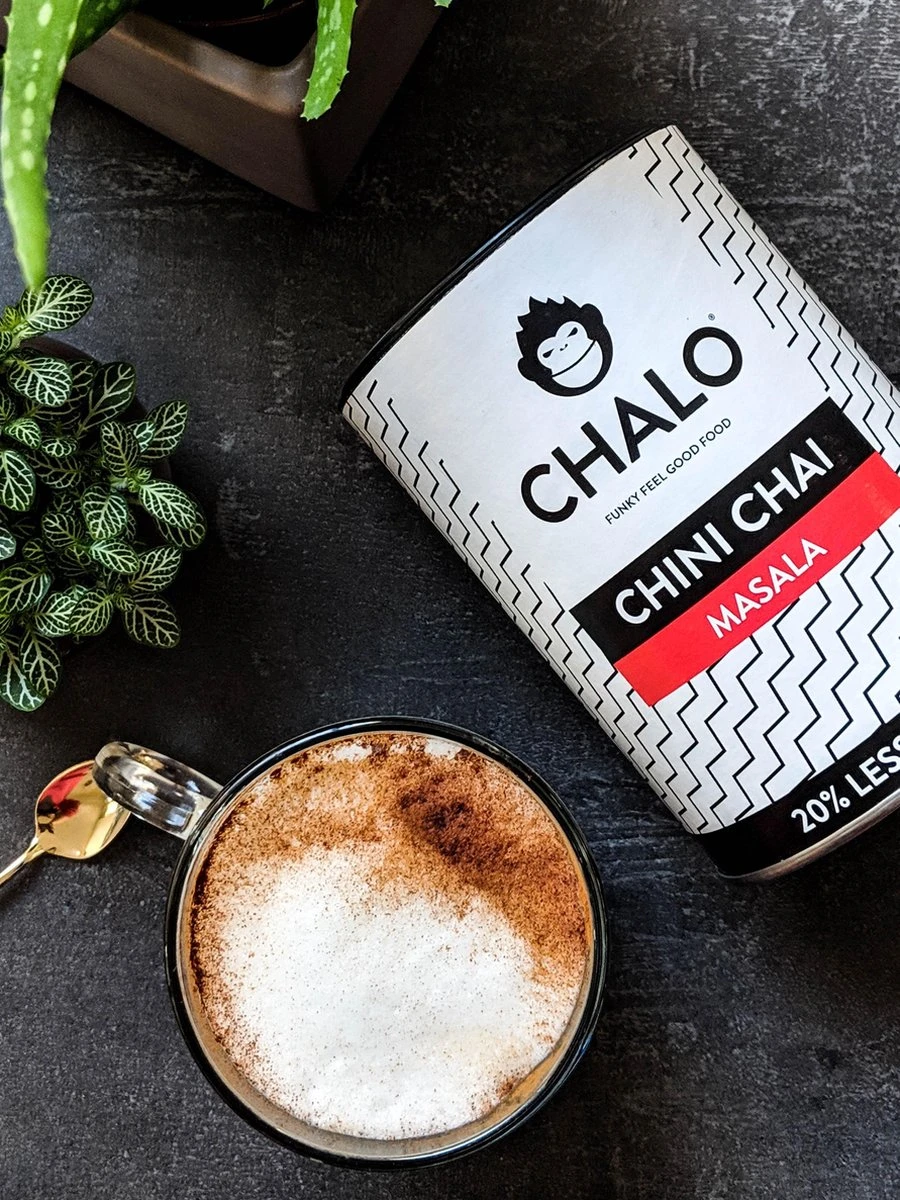 CHALO Chai Latte - Indian Chai Starterkit - Zwarte Assam Thee - 5 Smaken Heerlijke Indische Thee X 300GR 6 CHALO Chai Latte - Indian Chai Starterkit - Zwarte Assam Thee - 5 Smaken Heerlijke Indische Thee X 300GR - Afbeelding 6