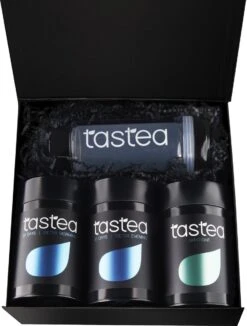 Tastea New Me Box - Giftbox - Trakteer Jezelf, Om Cadeau Te Geven - Assortiment - Met Cafeïne - Detox, Skintight én Een Theebeker -Voedsel Serie Winkel 908x1200